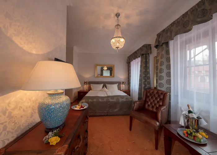 Lakeside - Burghotel Zu